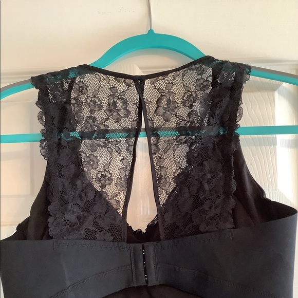Amarsex black bra with high lace in back. XXL NWT - Picture 2 of 3